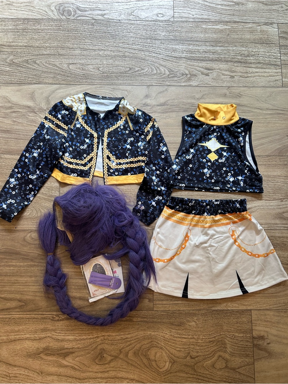 Kids Sequin Navy & Gold K Pop Dance Costume Set with Purple Wig (size 6-7)
